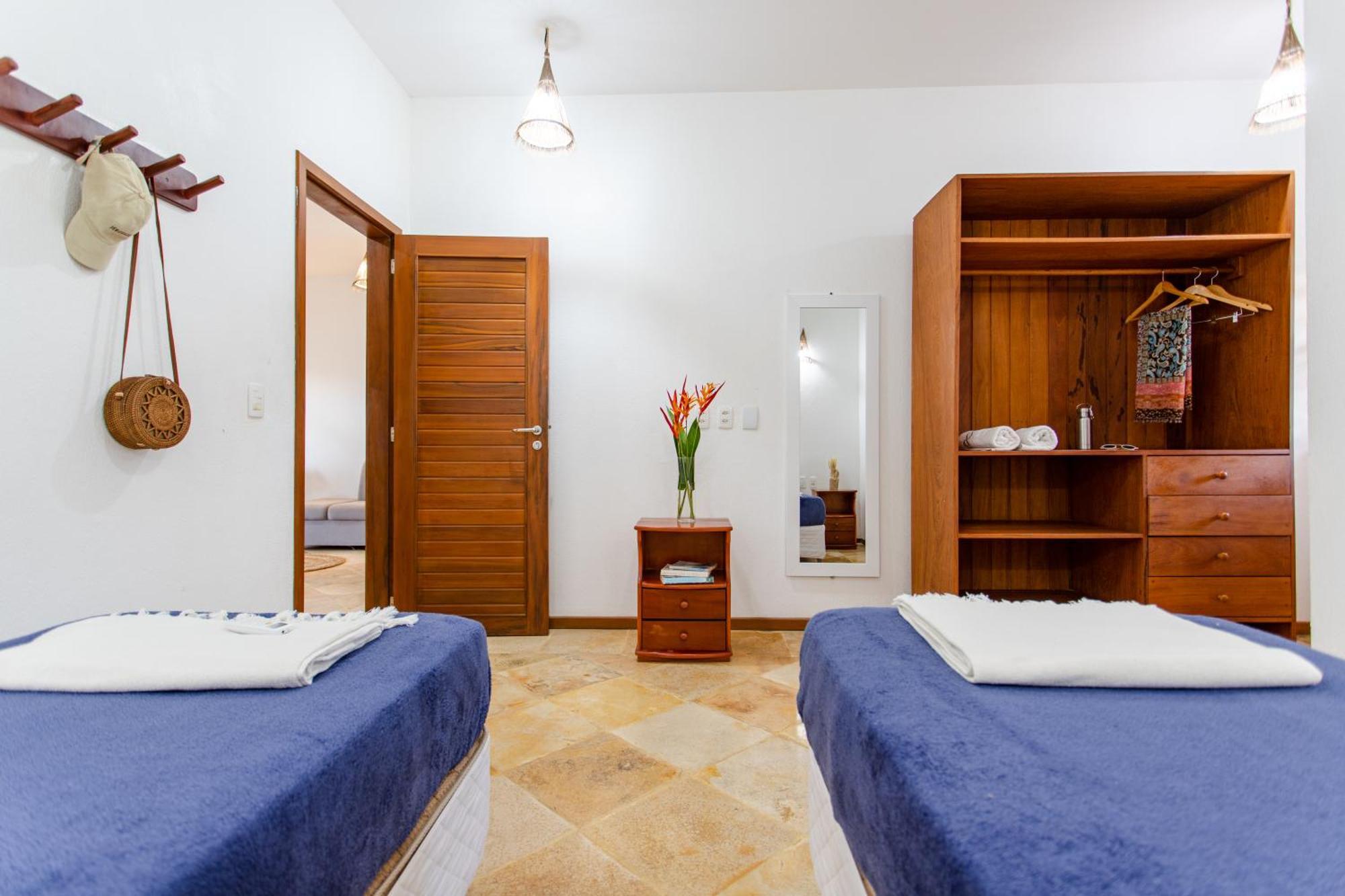 Breezes Apartment *